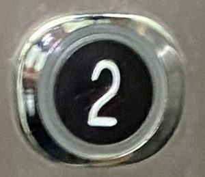 Кнопка поста приказа "2" F6-LENS черная с металлическим ободком (красная подсветка), Wittur