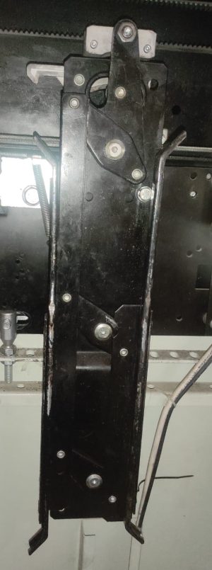 otvodka-privoda-dverej-hyundai-elevator.jpeg Отводка привода дверей, HYUNDAI Elevator